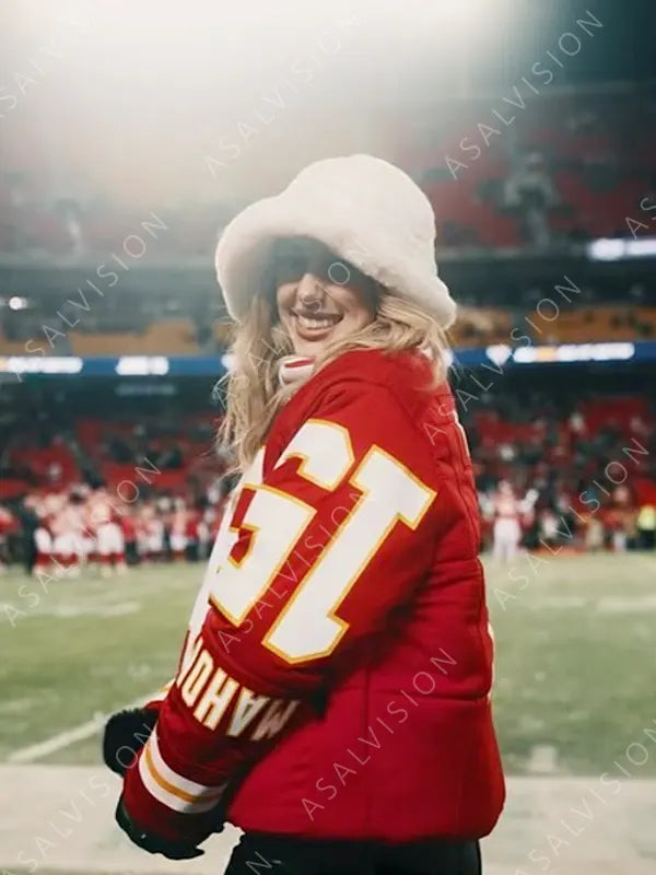 Brittany Mahomes Kristin Juszczyk Red Puffer Jacket