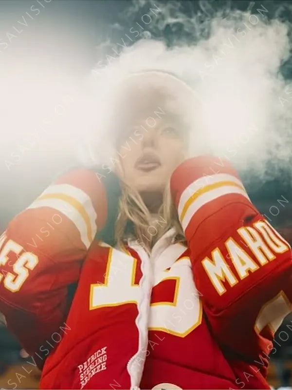 Brittany Mahomes Kristin Juszczyk Red Puffer Jacket